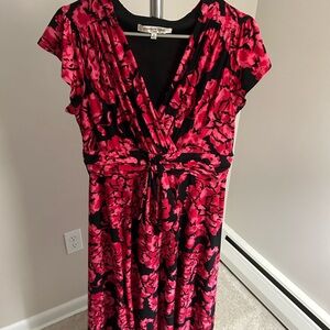 Red and black floral dress with tie size 12 Evan Picone